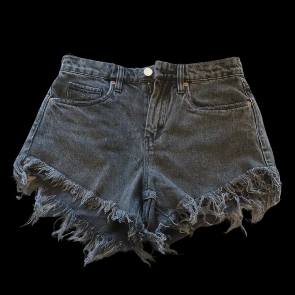 ⚓️BLANK NYC Sabotage Cut off Denim Black Fringe Shorts⚓️ - Picture 2 of 5